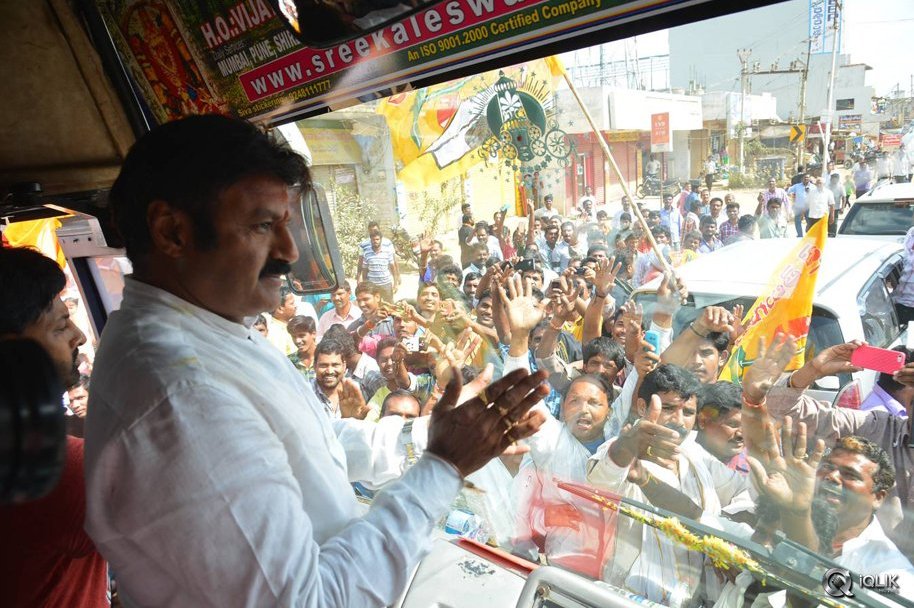 Dictator-Movie-Team-Amaravathi-Tour